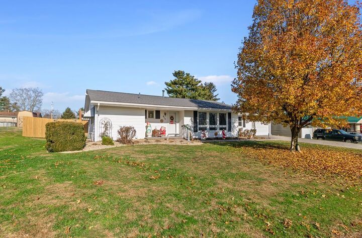 Property Photo: 815 Evergreen Lane OH 45601