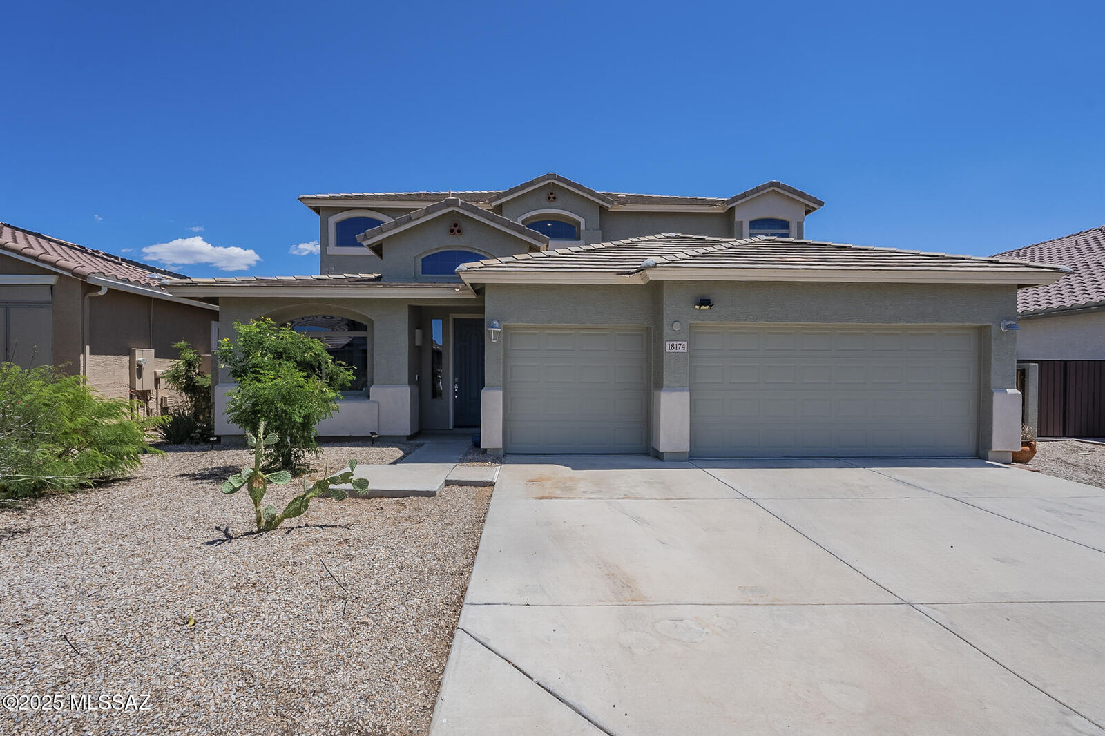 Property Photo: 18174 E Via Jardin AZ 85118