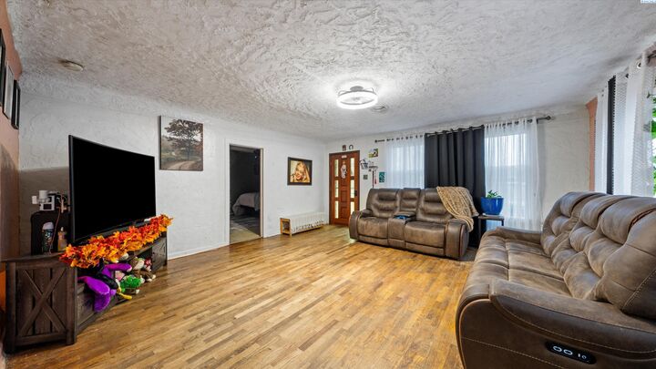 Property Photo:  2021 W 4th Ave  WA 99336 