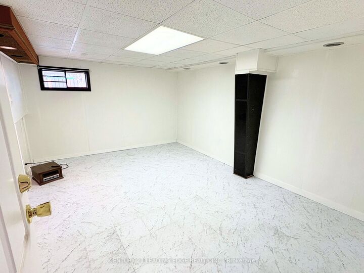 Property Photo:  48 Snowball Crescent Lower  ON M1B 1R9 