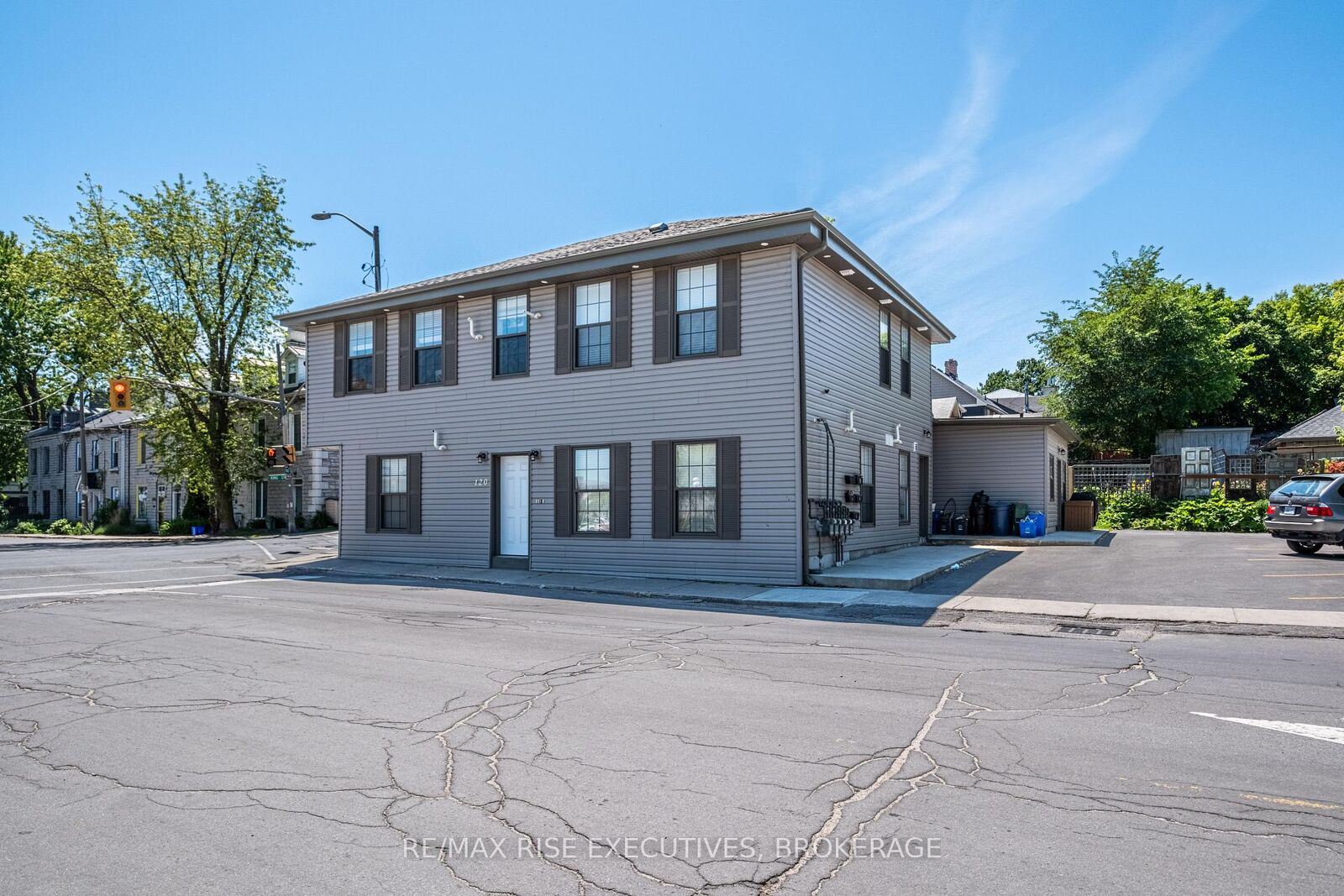 Property Photo:  120 Yonge Street  ON K7M 1E0 