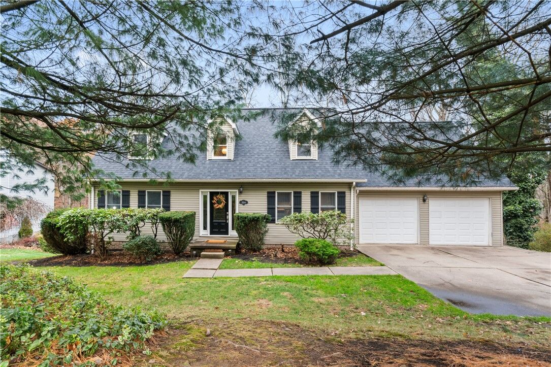 Property Photo: 2014 Reis Run Rd PA 15237