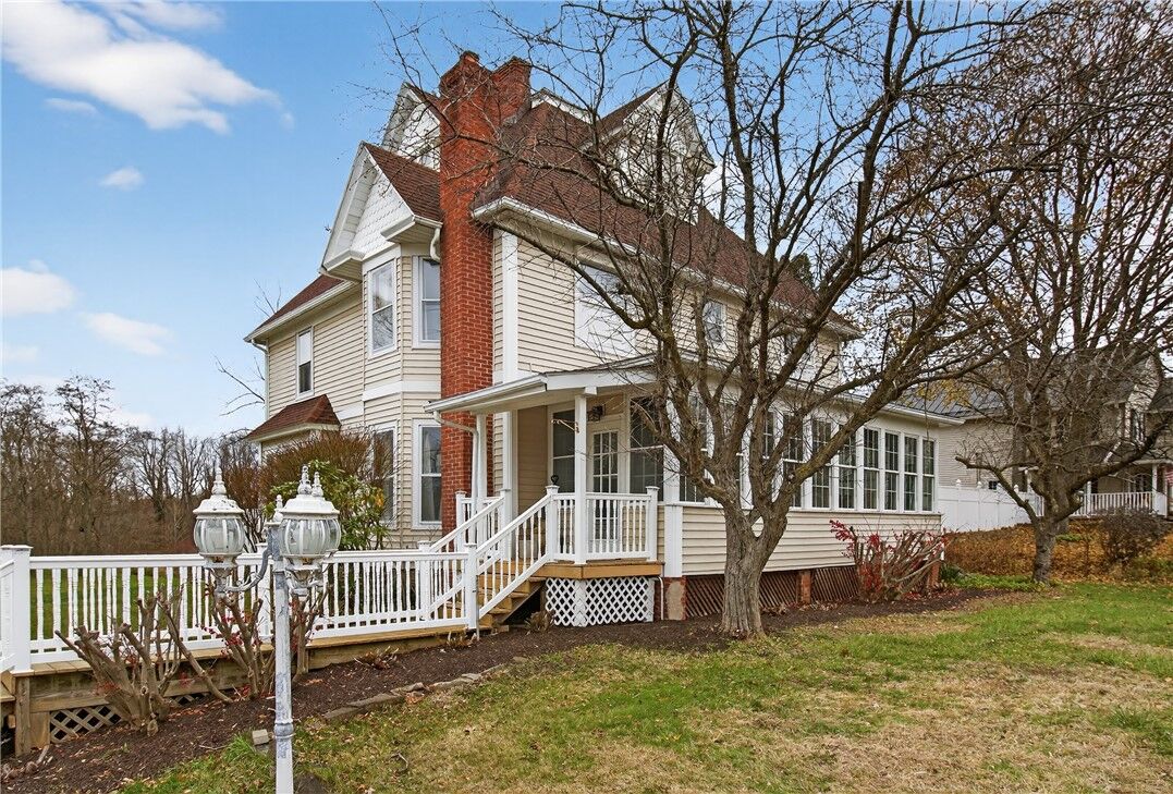 Property Photo:  4278 Canal Road  NY 14559 