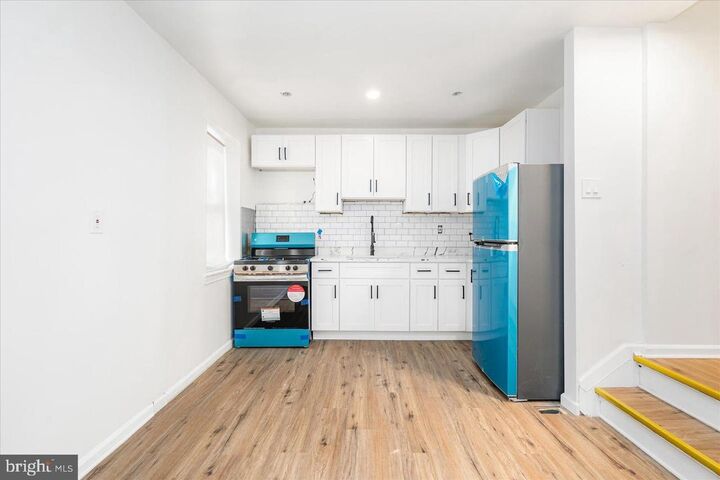 Property Photo:  1715 W Lexington Street 2  MD 21223 