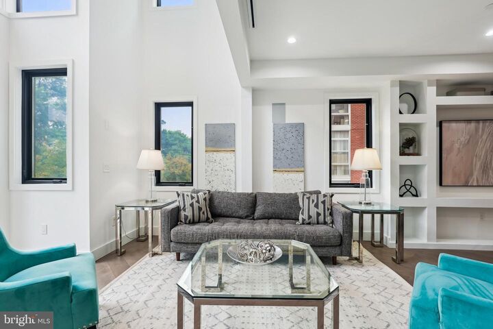 Property Photo:  304 K Street NE 1  DC 20002 