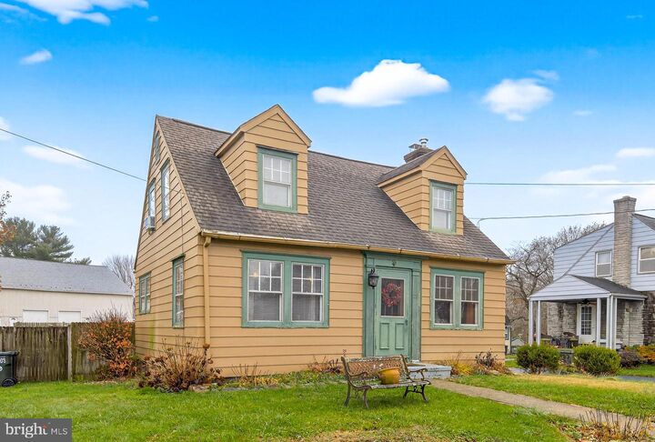 Property Photo:  11 Clayton Avenue  PA 17602 