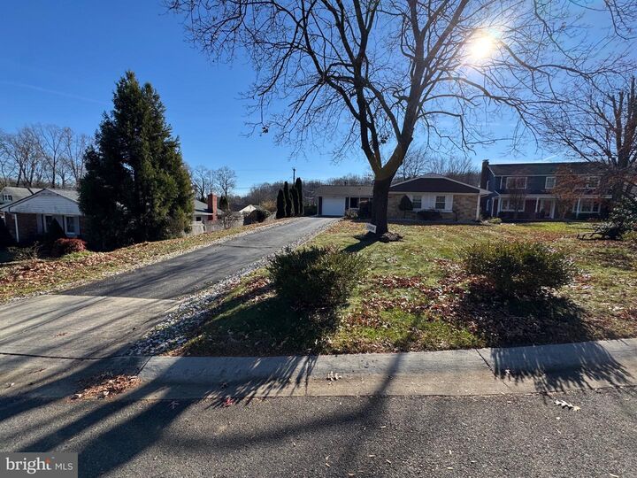 Property Photo:  13205 Iris Court  MD 20715 