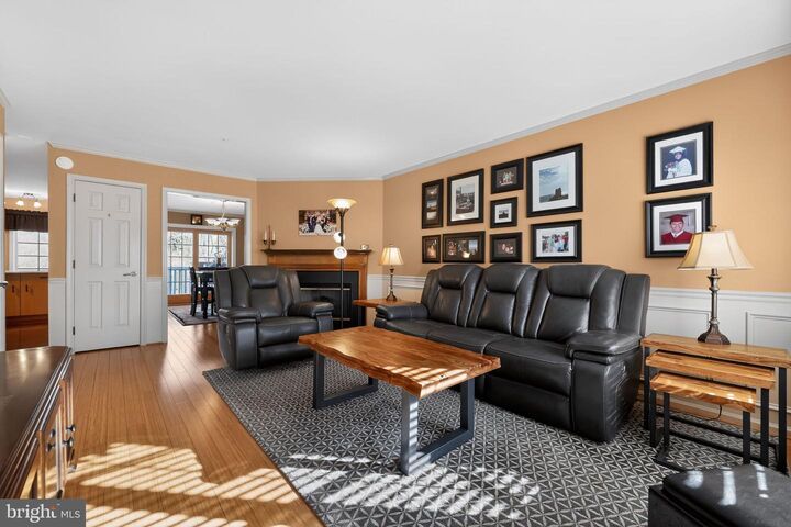 Property Photo: 17 Buttonwood Drive PA 19341