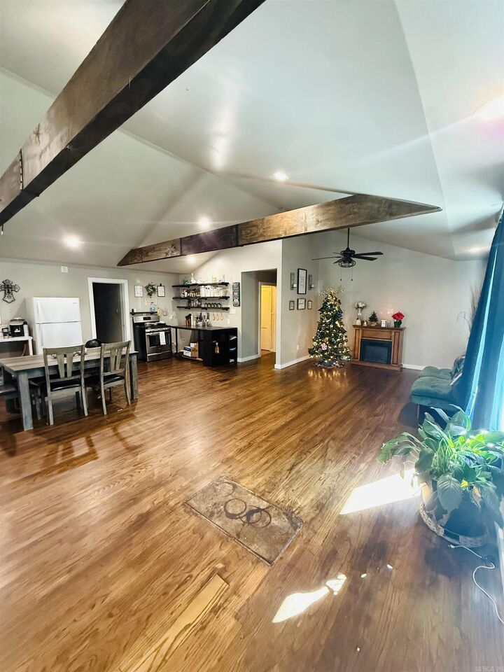 Property Photo: 105 Reed Ave AR 71730