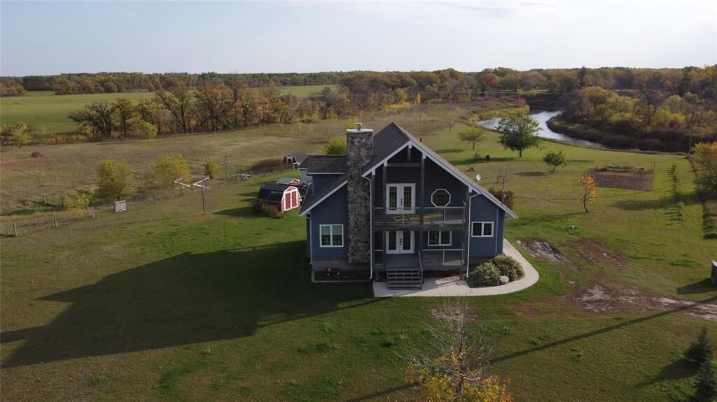 Property Photo:  29003 11 Road North  MB R0A 1P0 