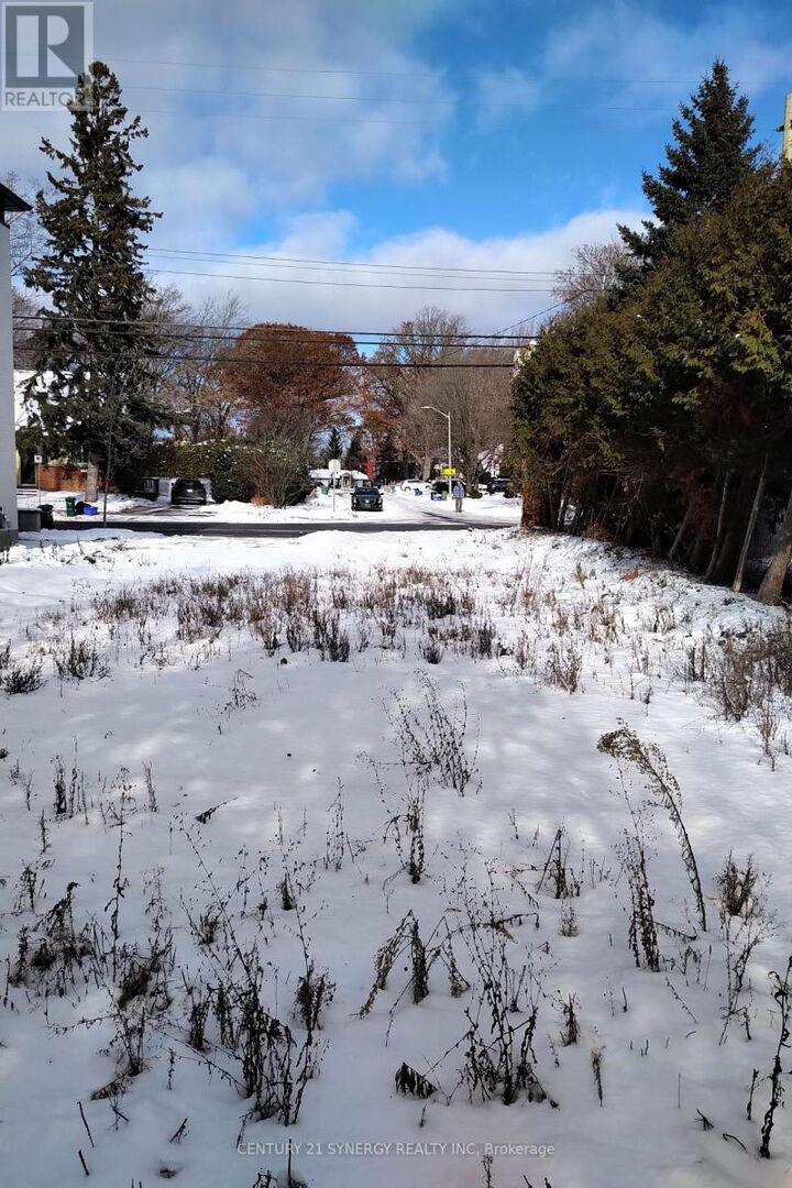 Property Photo:  1544 Kilborn Avenue  ON K1H 6M3 