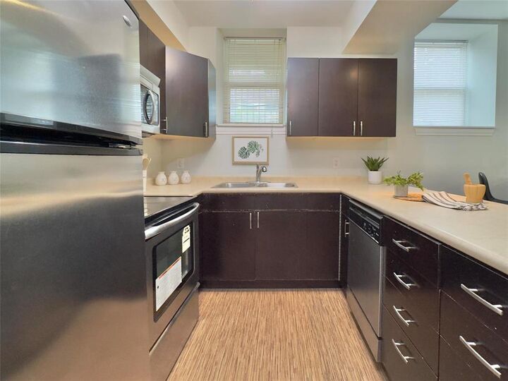 Property Photo: 854 Alverstone Street MB R3E 2H2