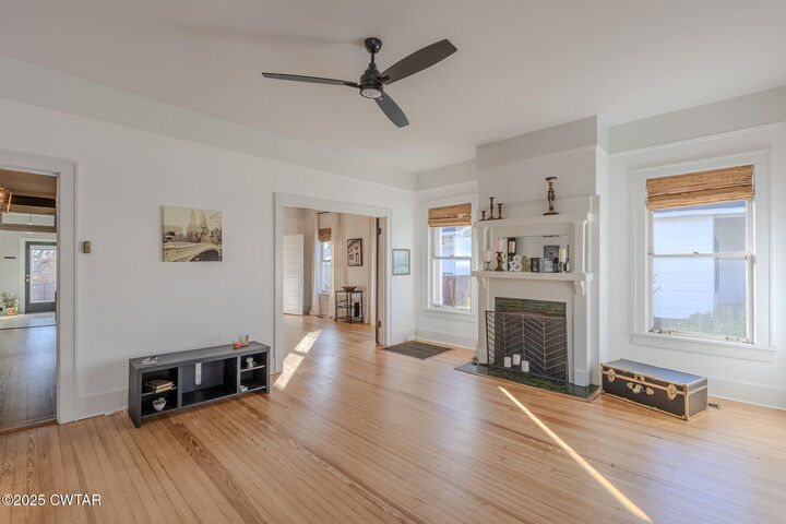 Property Photo:  304 E College Street  TN 38012 