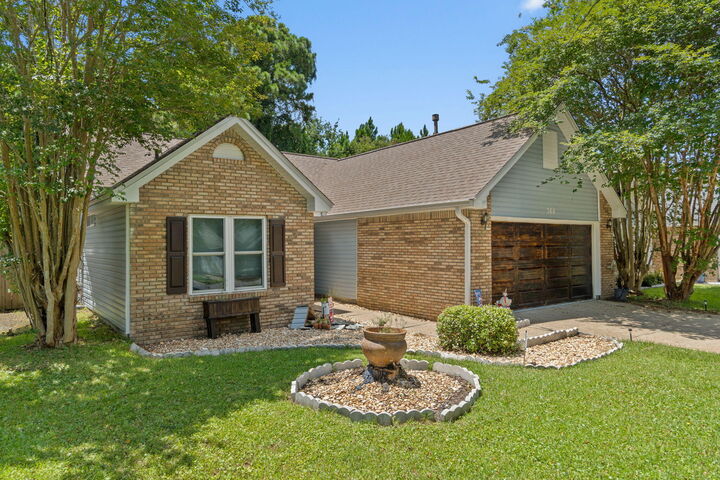 Property Photo:  366 Brookwood Boulevard  FL 32569 