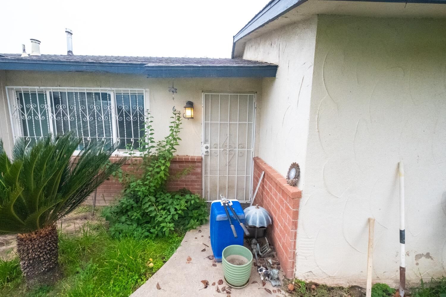 Property Photo:  6401 S Chestnut Avenue  CA 93725 