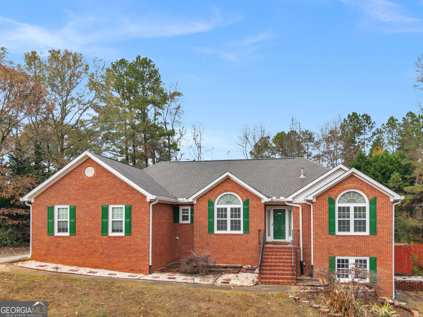 Property Photo:  124 Crown Walk  GA 30253 