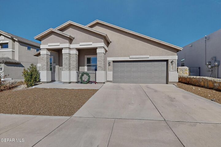 2178 Enchanted Crest Dr  El Paso TX 79911 photo