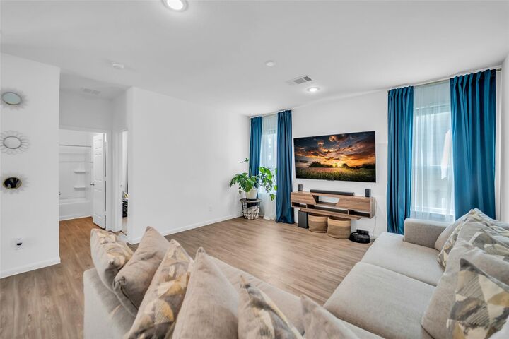 Property Photo:  7306 Madison Commons Lane  TX 77075 