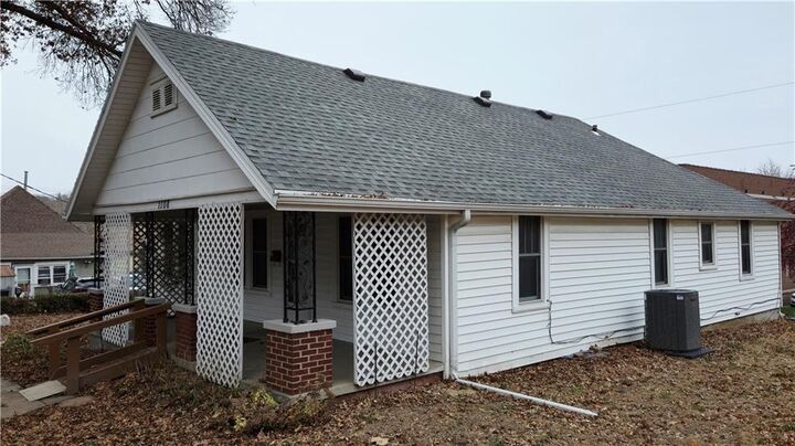 Property Photo: 1108 Roosevelt Avenue MO 64505