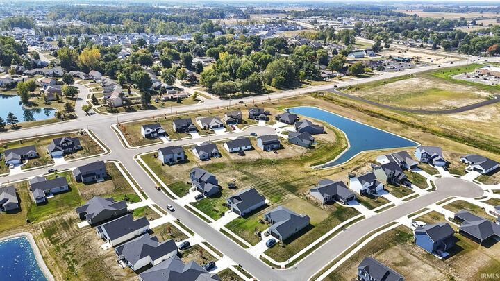 Property Photo:  1423 Herdsman Boulevard  IN 46748 