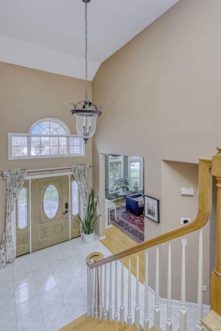 Property Photo:  6 Wedge Way  NY 10901 