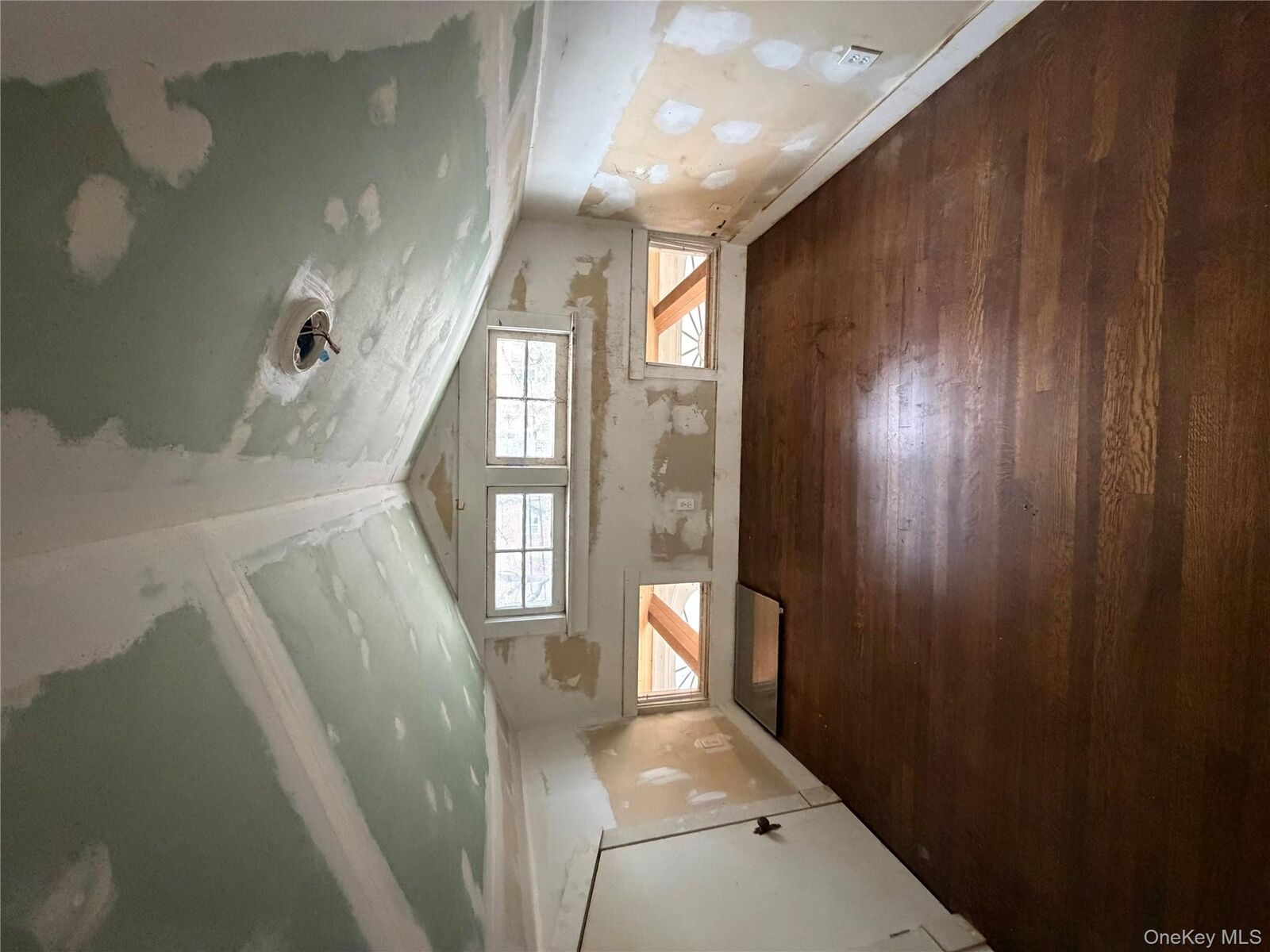 Property Photo: 244 Tibbetts Road NY 10705