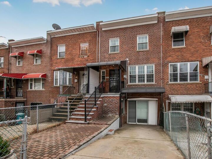 3337 Eastchester Road  Bronx NY 10469 photo