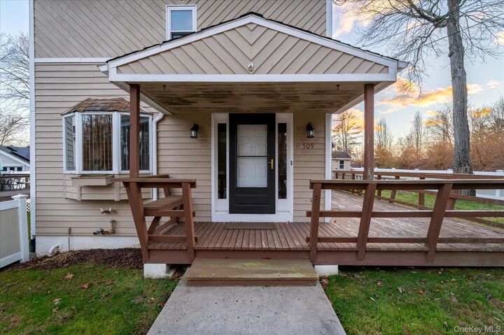 Property Photo:  509 Vine Road  NY 10598 