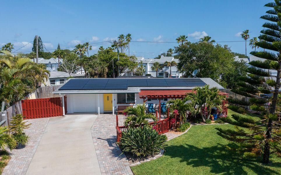 Property Photo: 324 Harbor Drive FL 32920