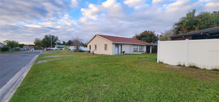 Property Photo: 107 Iguala Drive FL 34743