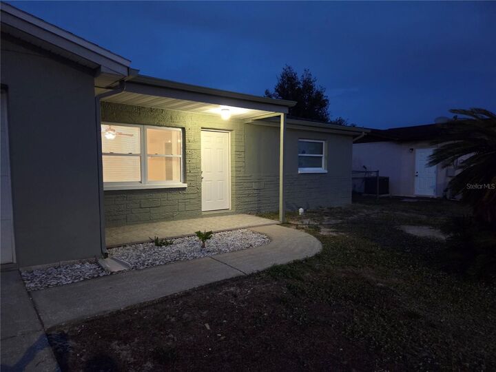 Property Photo: 8227 Saybrook Drive FL 34668