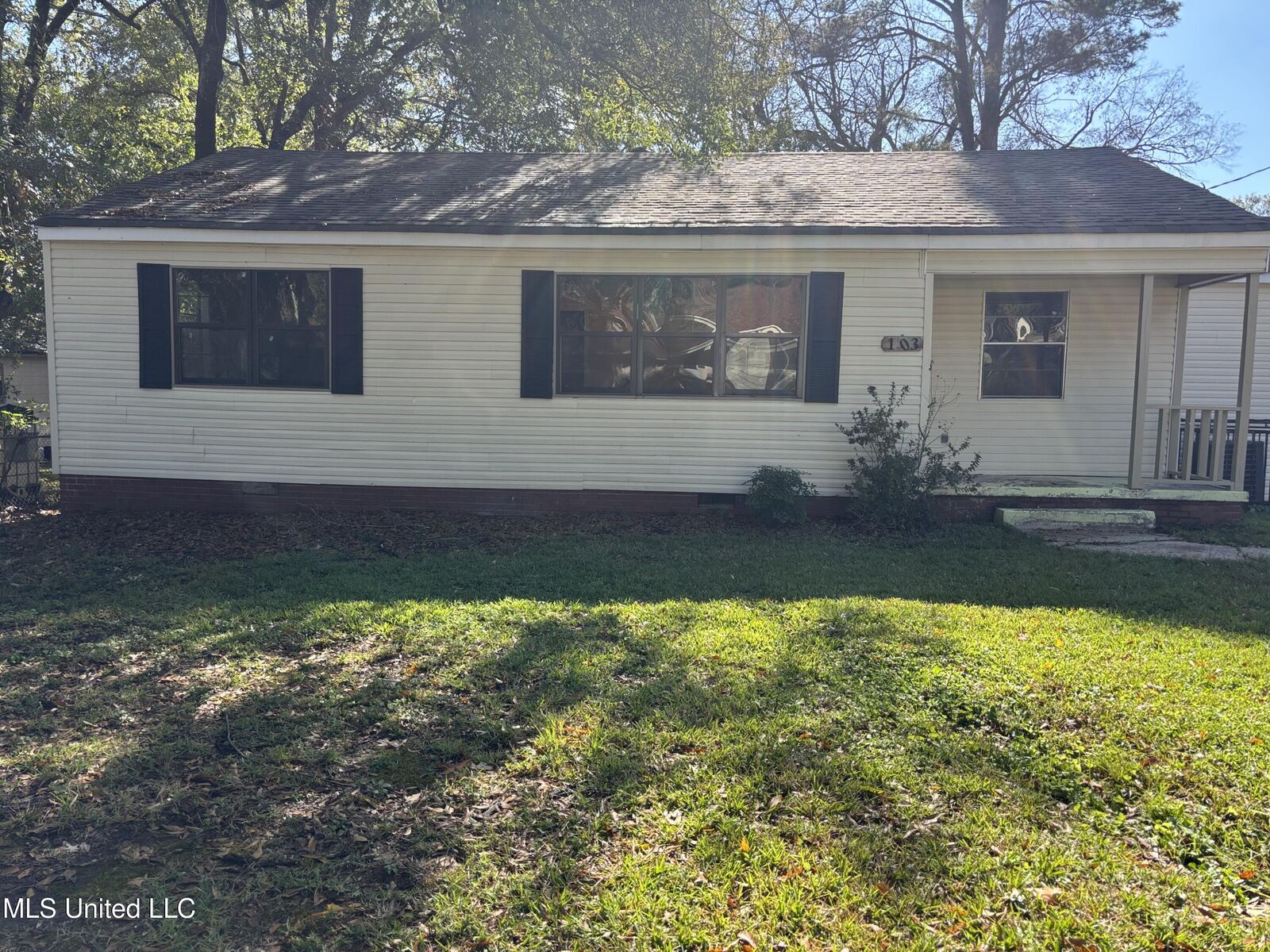 Property Photo:  103 Fair Court  MS 39209 