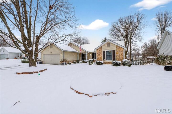 Property Photo:  2044 Willow Trail  MO 63303 