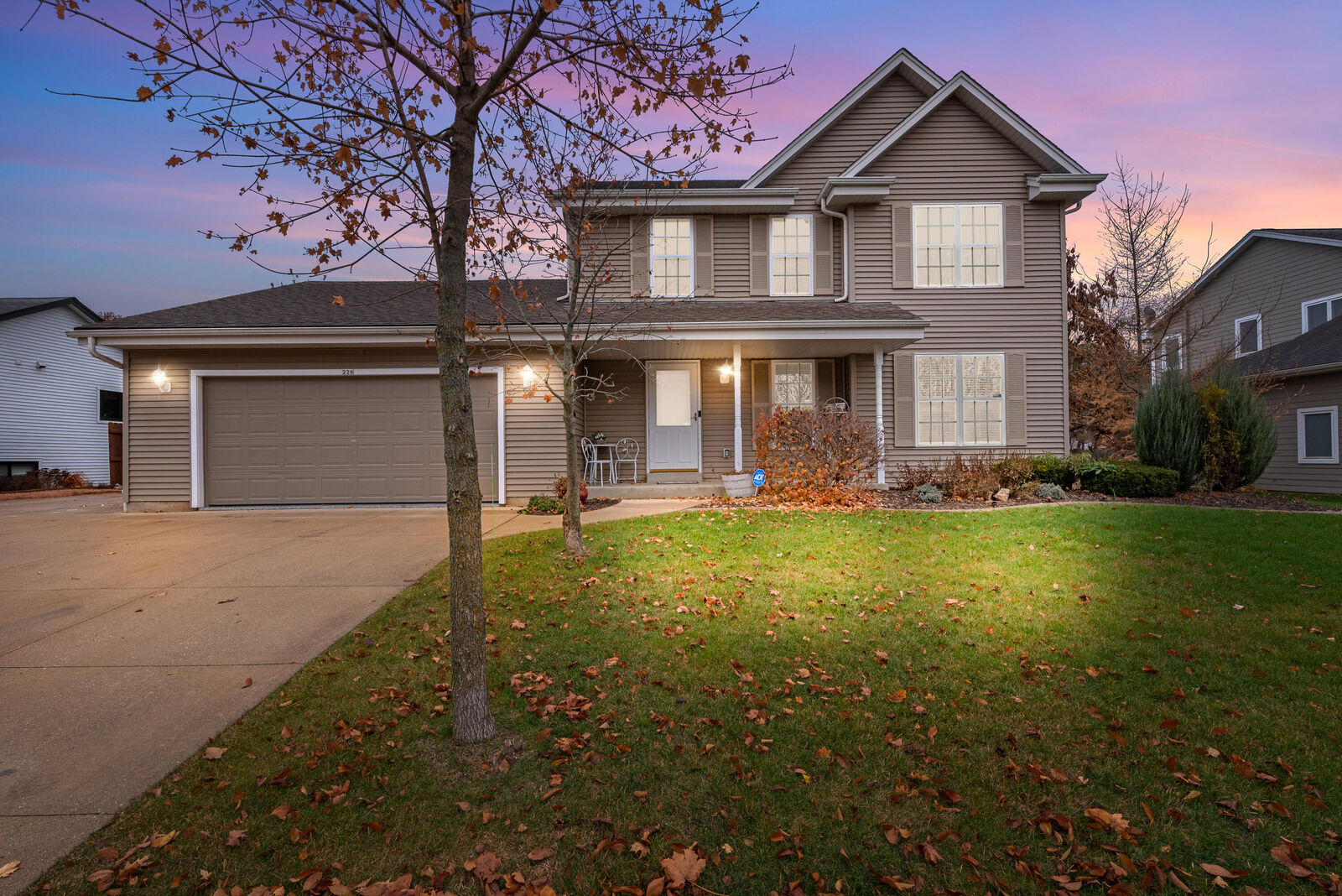 Property Photo:  226 Beatrice Dr  WI 53027 