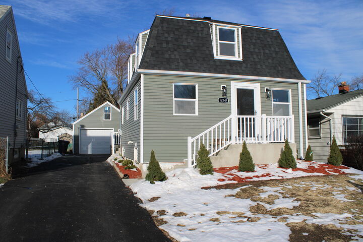 Property Photo: 12744 W Peck Pl WI 53007