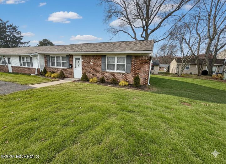 7 Nebraska Drive 153  Matawan NJ 07747 photo