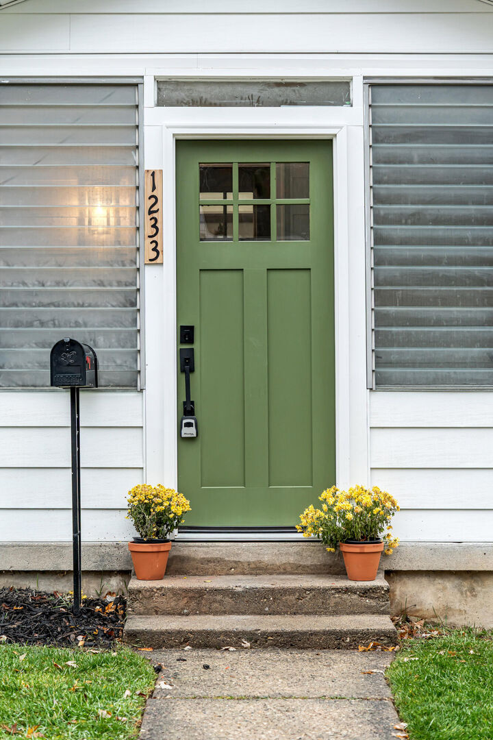 Property Photo: 1233 Emerald Avenue NE MI 49505