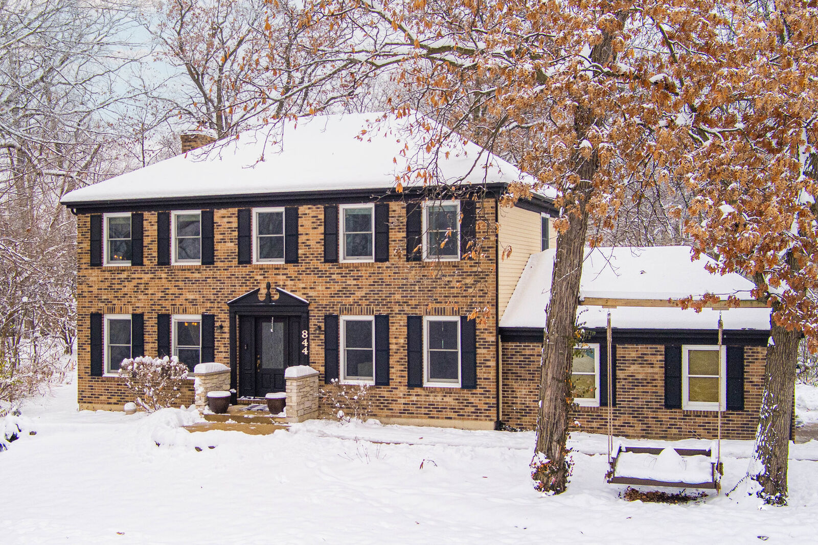 Property Photo: 844 Bonnie Brae Lane IL 60440