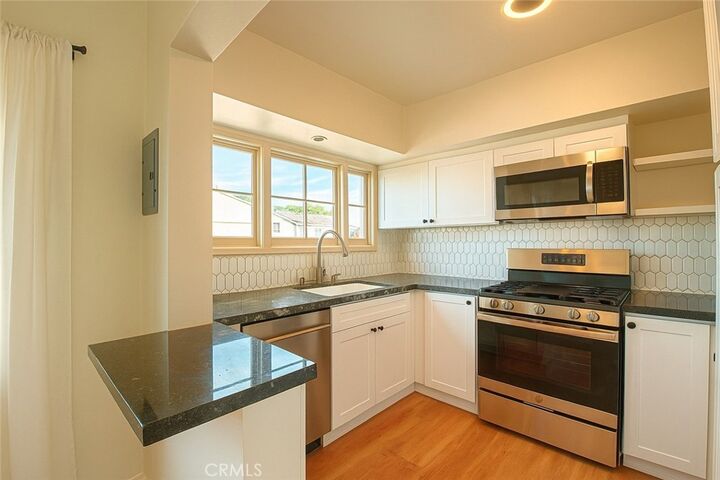 Property Photo: 1156 Glenneyre CA 92651