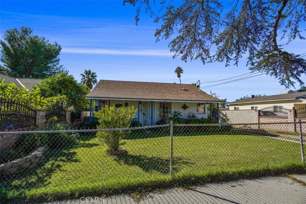 Property Photo:  10007 Haddon  CA 91331 