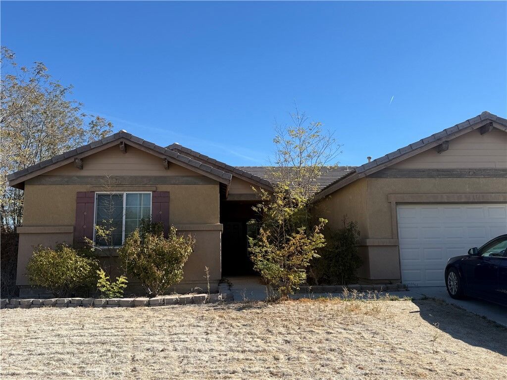 Property Photo: 44714 Painted Desert Court CA 93536