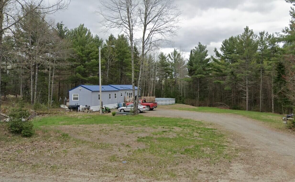 Property Photo: 865 Greenfield Road ME 04418