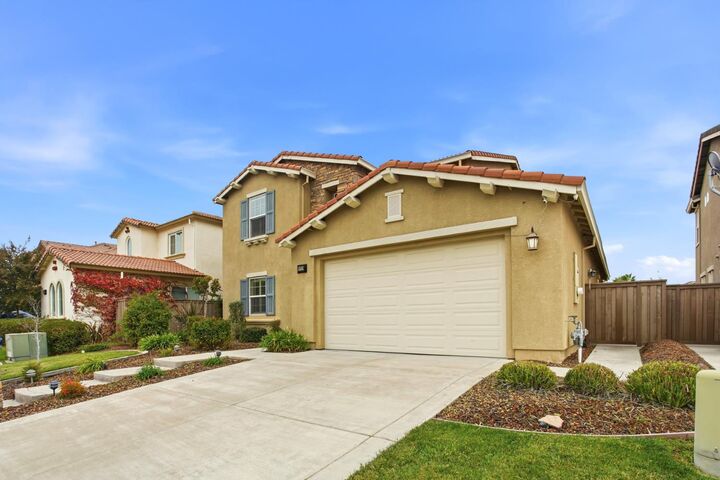 Property Photo: 9729 Allen Ranch Way CA 95757