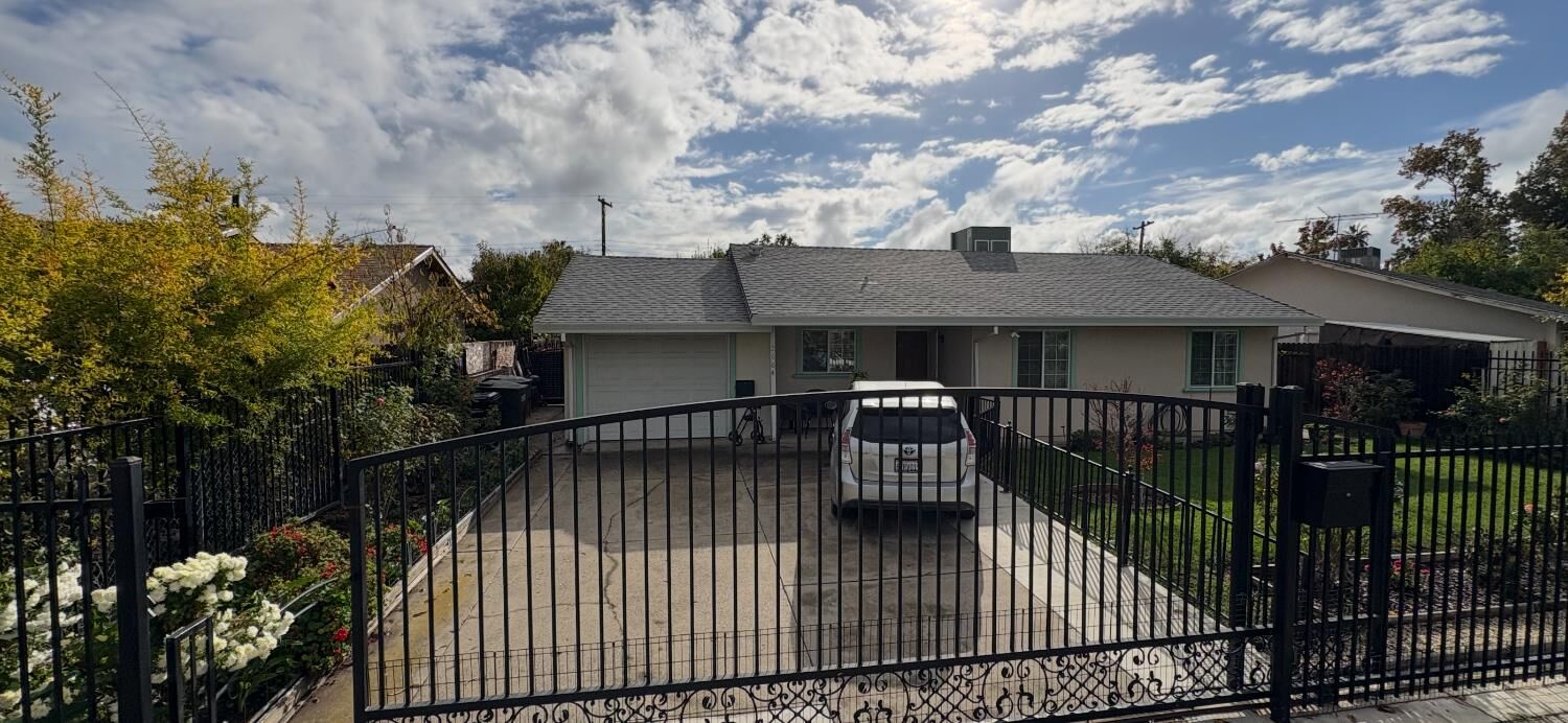 Property Photo: 3604 Buhler Way CA 95660