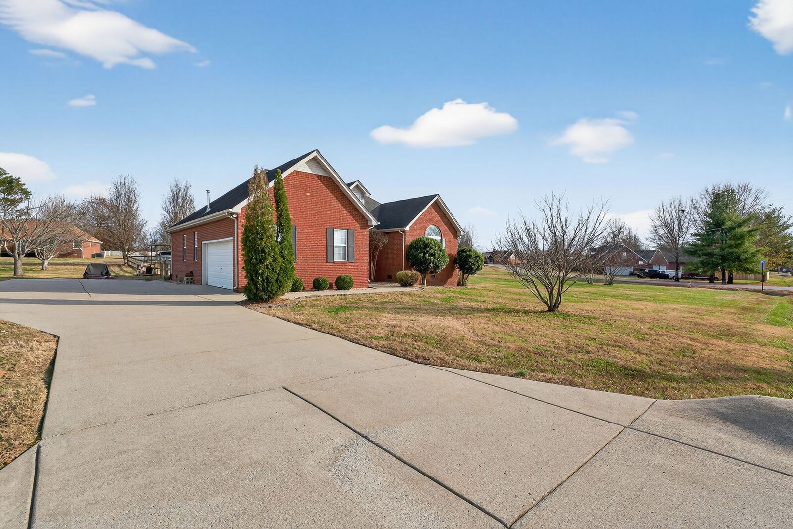 Property Photo:  109 Choir Ct  TN 37129 