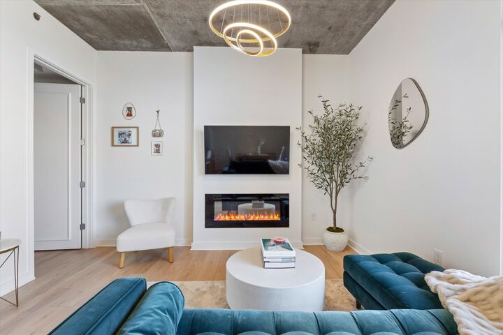 Property Photo: 1510 Demonbreun St 807 TN 37203