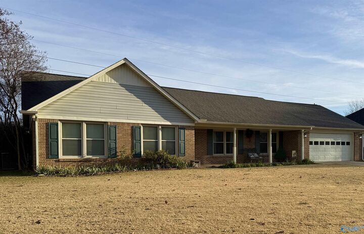 Property Photo:  2216 Carleton Drive SW  AL 35603 