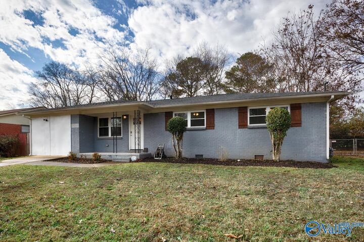 Property Photo:  5022 Paden Drive NW  AL 35810 