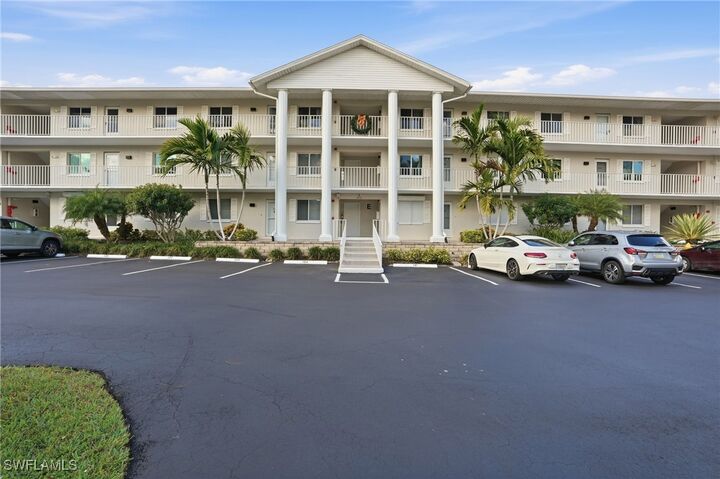 Property Photo:  3021 Sandpiper Bay Circle E202  FL 34112 