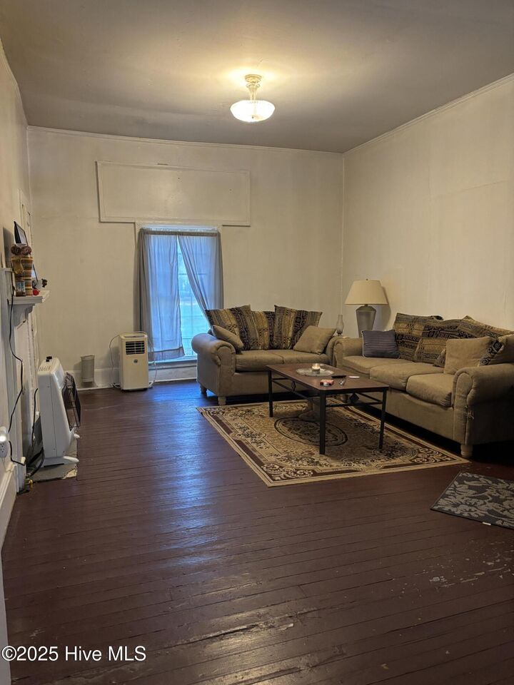 Property Photo:  600 Chestnut Street  NC 27886 